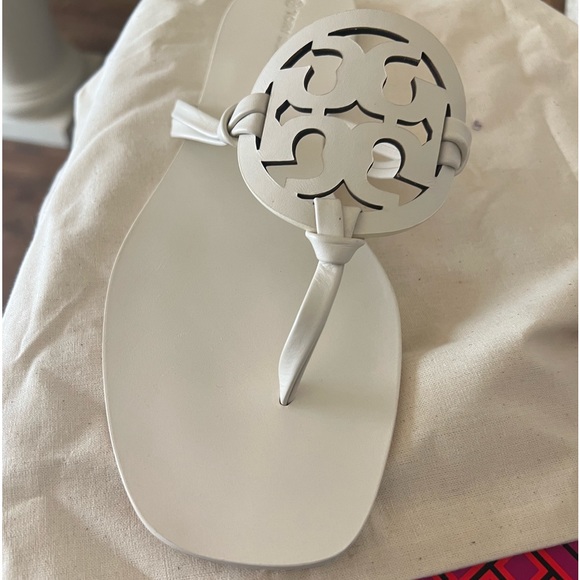 Tory Birch Sandals size 9.5 - Picture 1 of 4